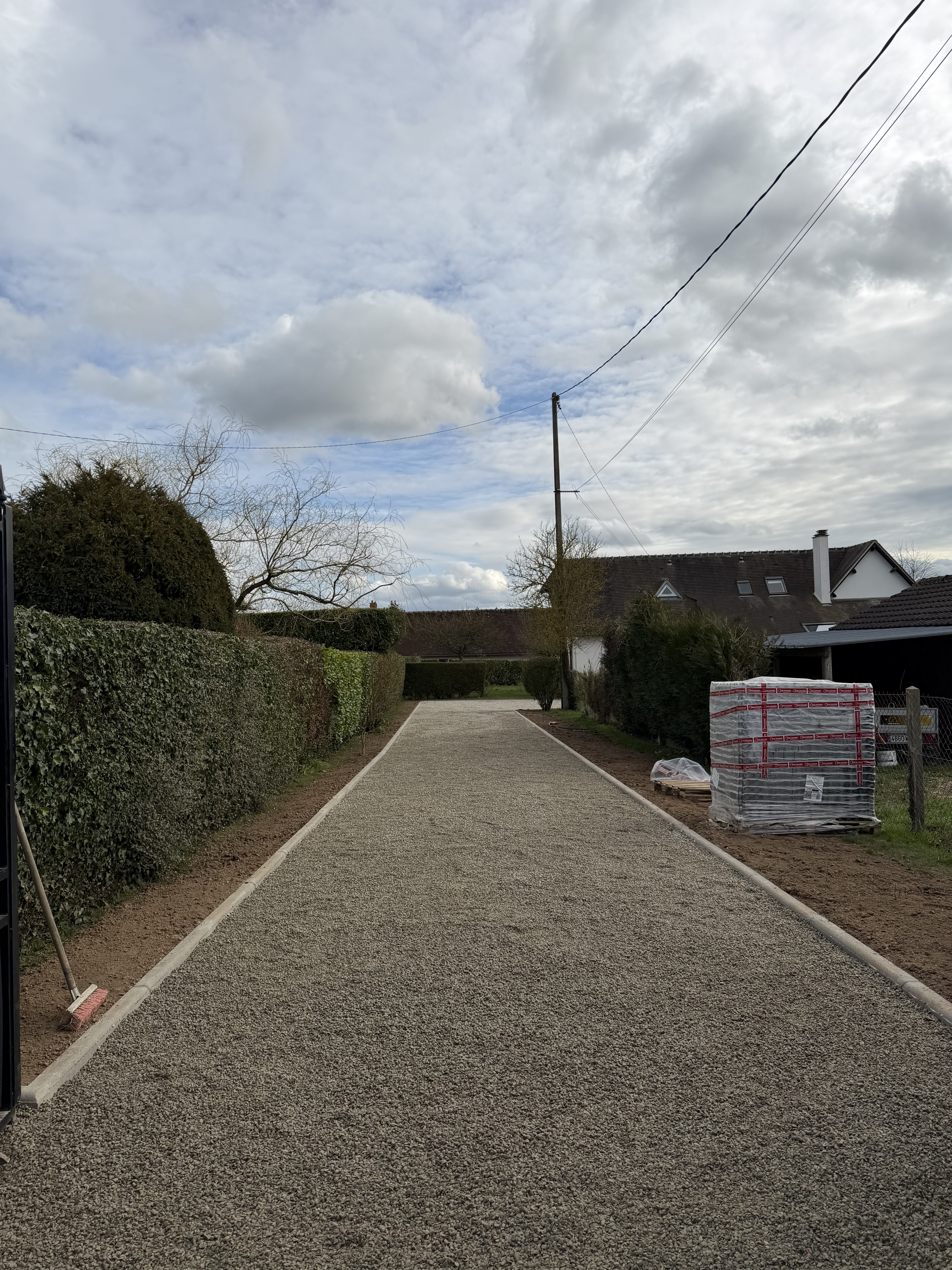 Chemin d'accès terminé — vue rapprochée